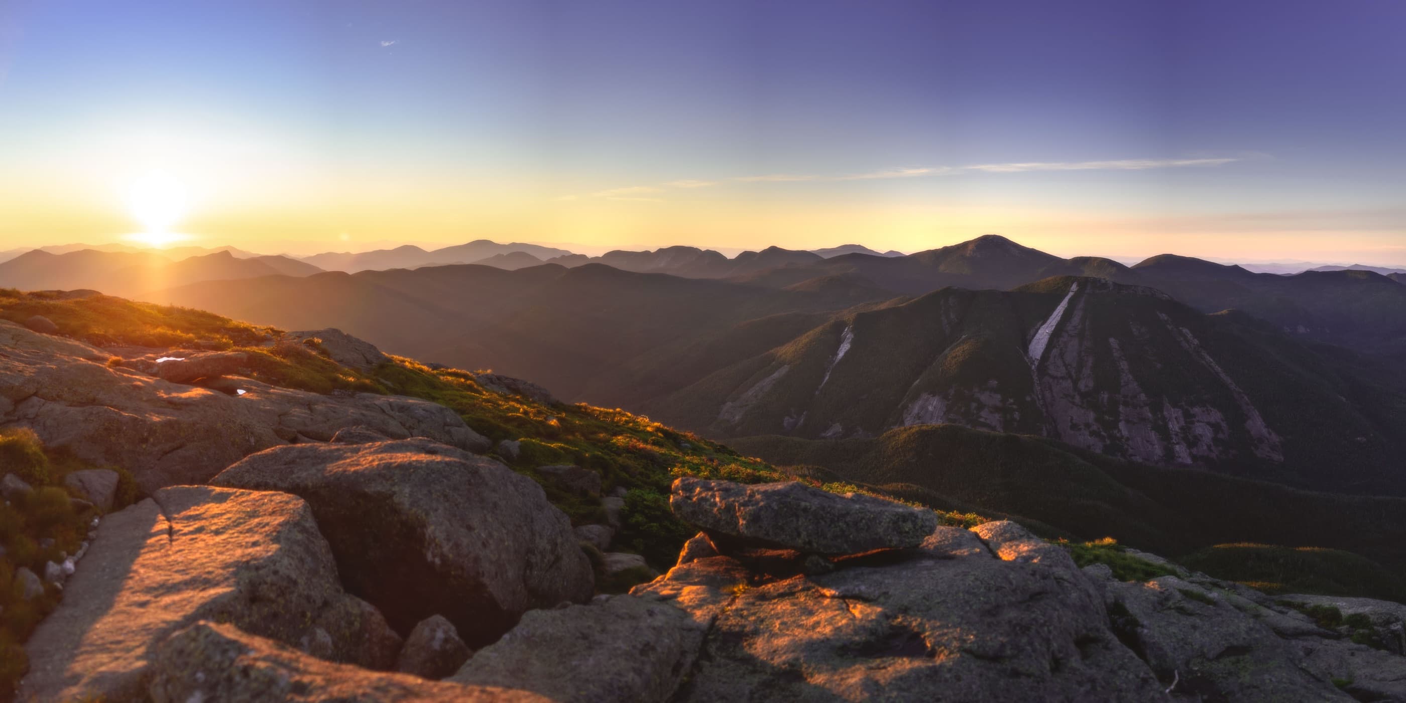 MacIntyre Range scenic background