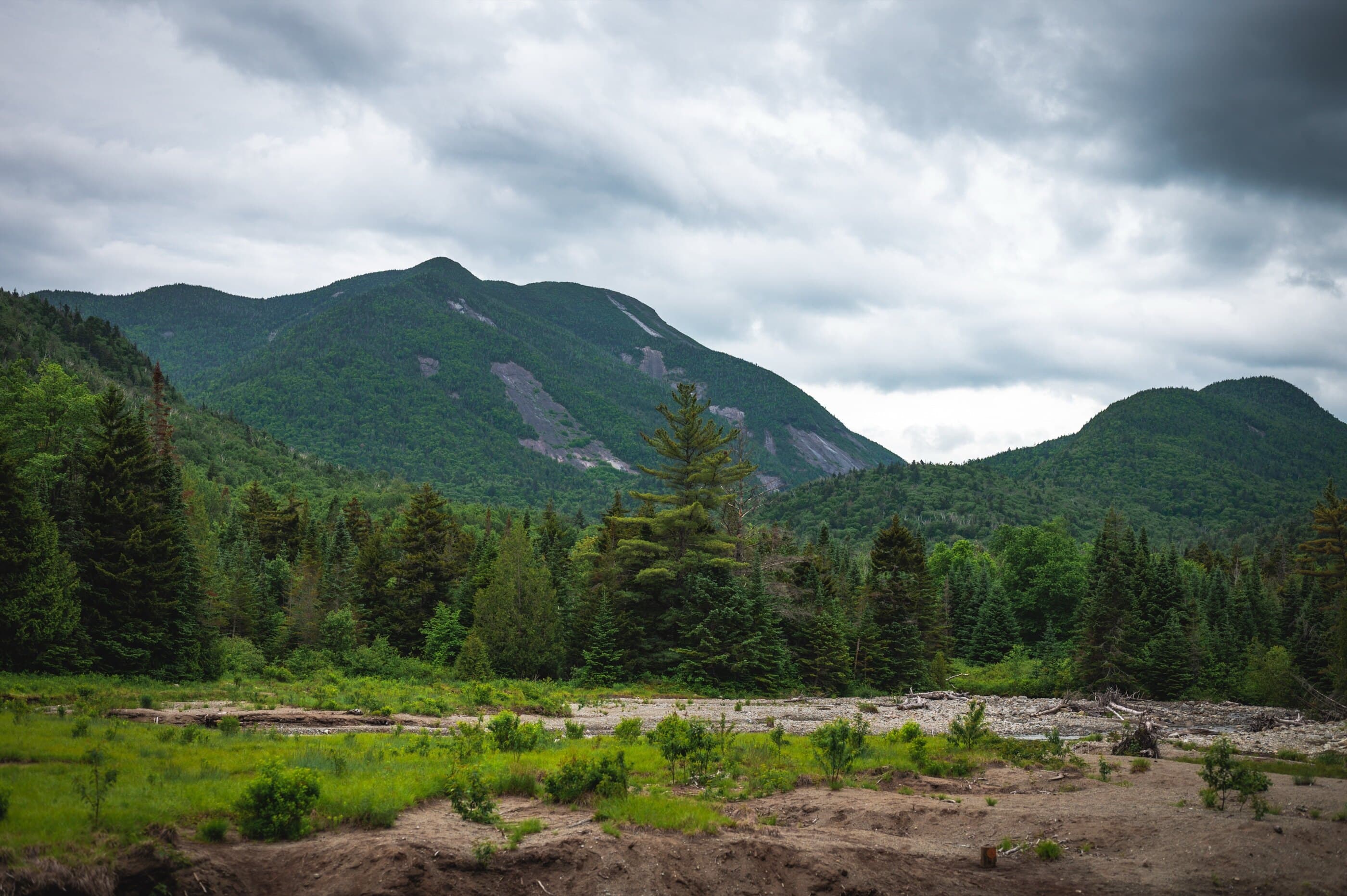 Marcy Dam scenic background