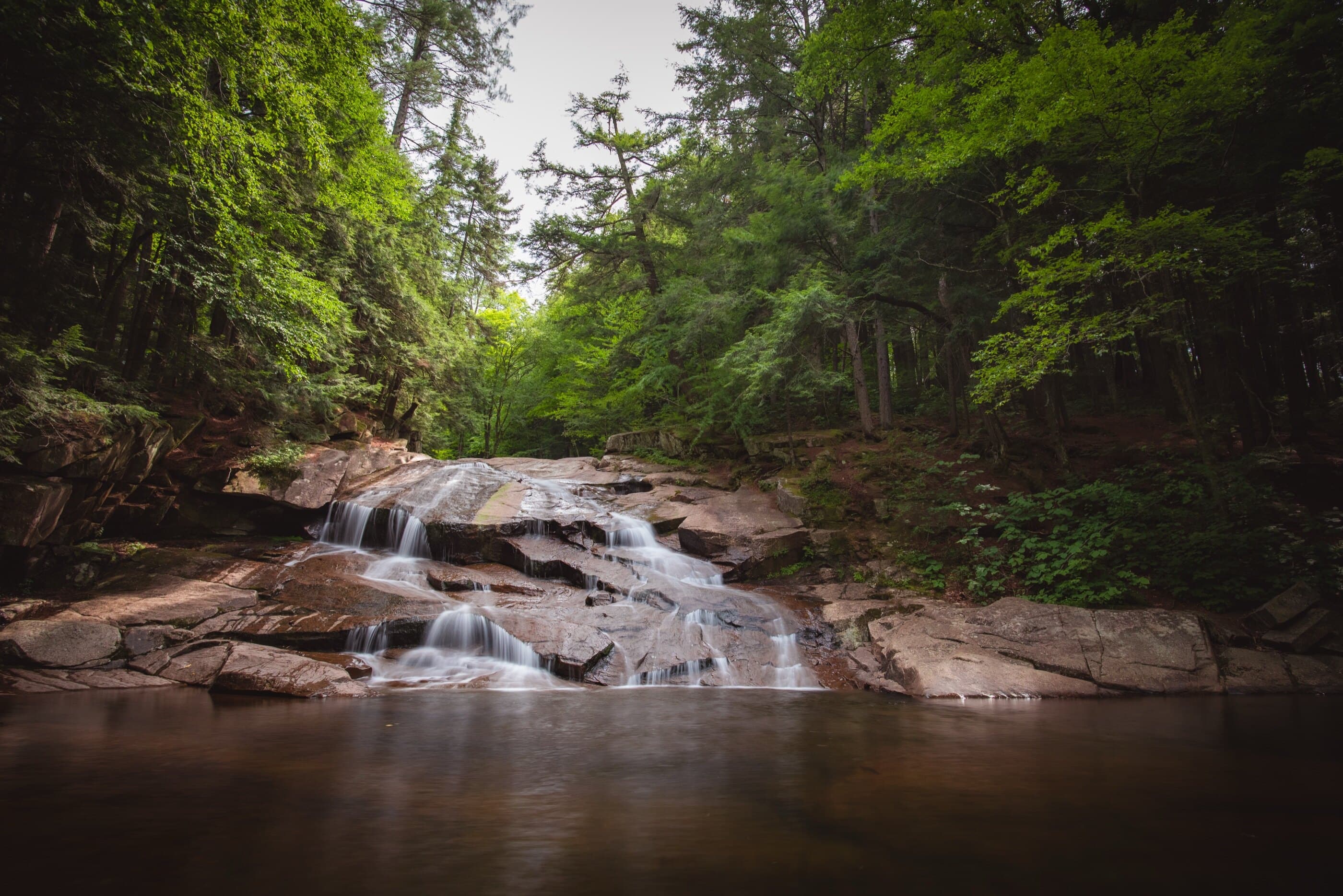 Tenant Creek Falls scenic background
