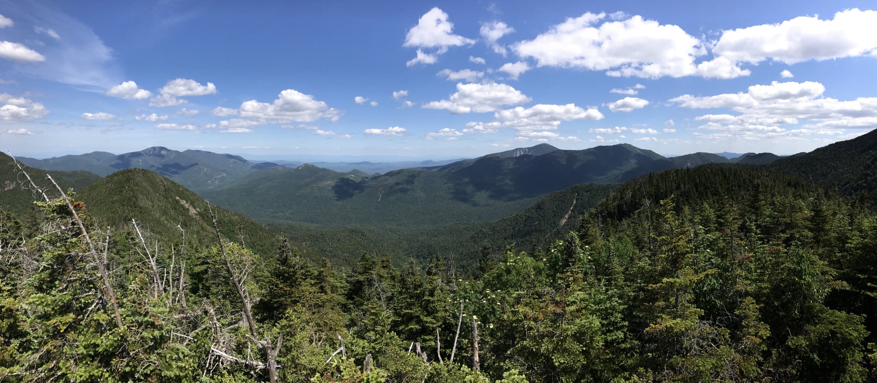 Upper Wolfjaw Mountain scenic background